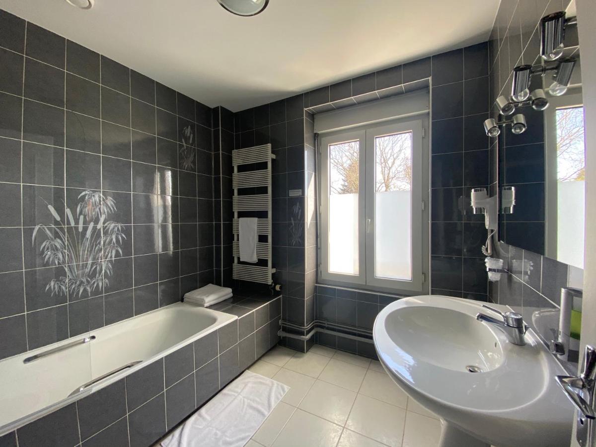 The Originals Boutique, Hotel Terminus, Bourg-En-Bresse Gare Екстериор снимка
