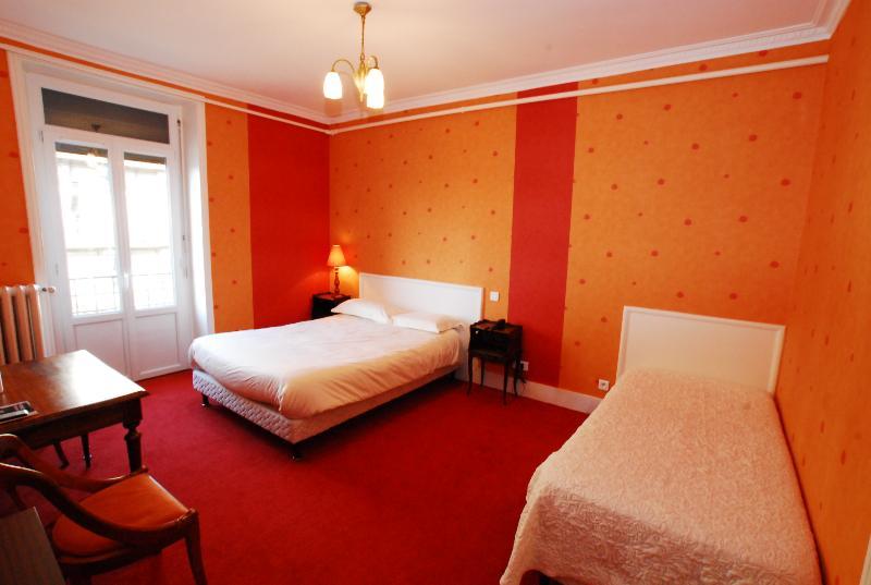 The Originals Boutique, Hotel Terminus, Bourg-En-Bresse Gare Екстериор снимка