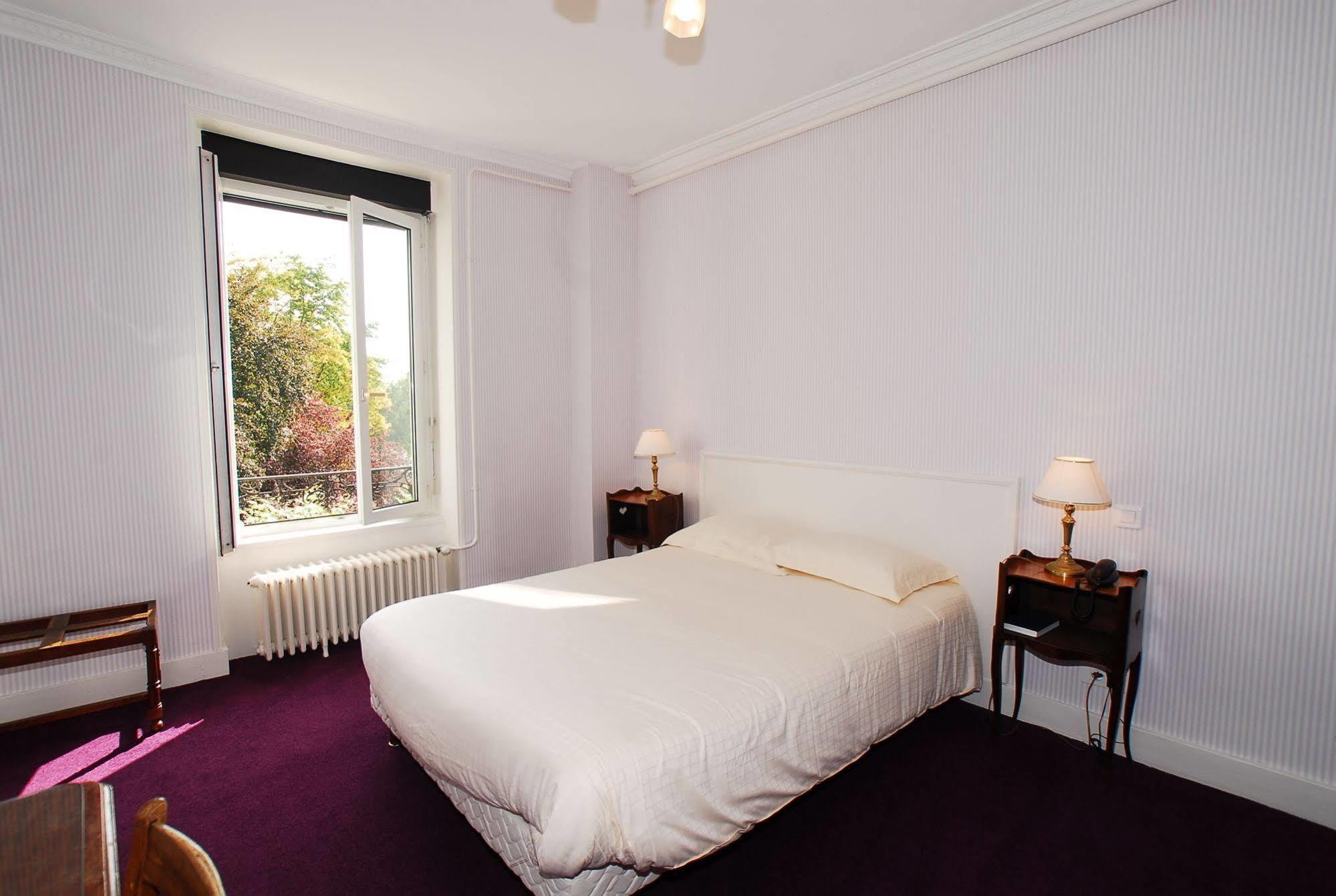 The Originals Boutique, Hotel Terminus, Bourg-En-Bresse Gare Екстериор снимка